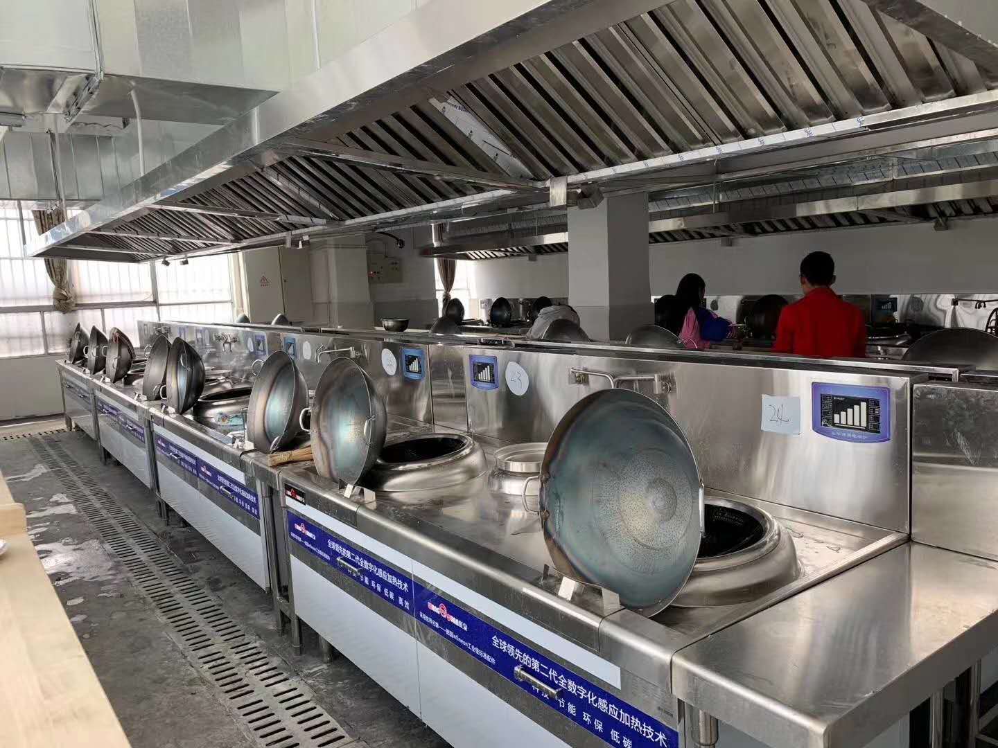 150人食堂厨具工程图片